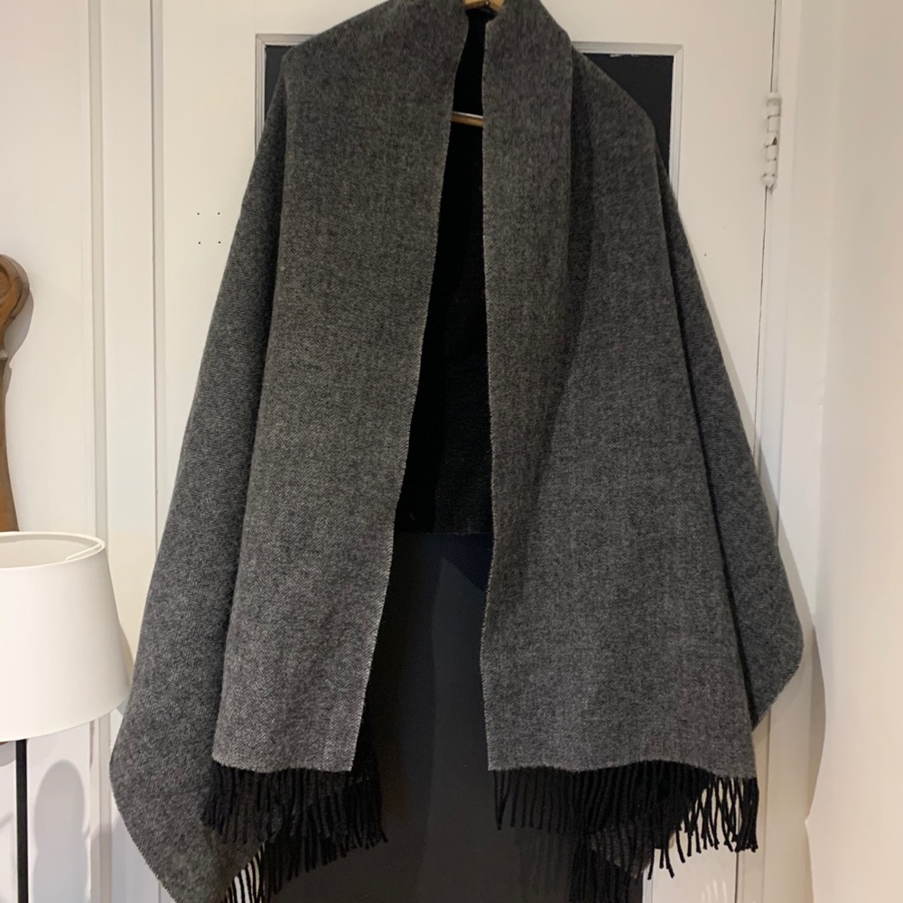 Aritzia Babaton Pure Wool Scarf
